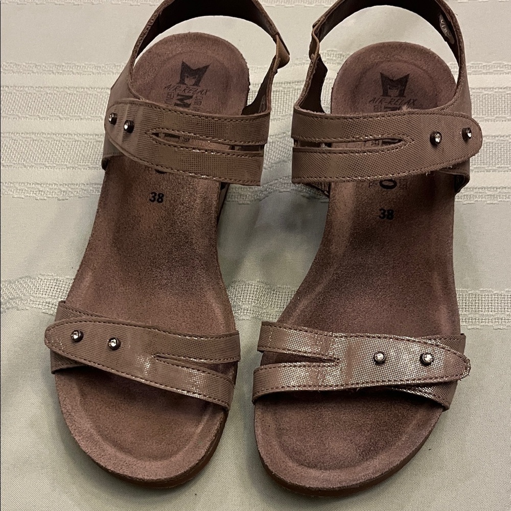 Mephisto Tan Leather Sandals size 38